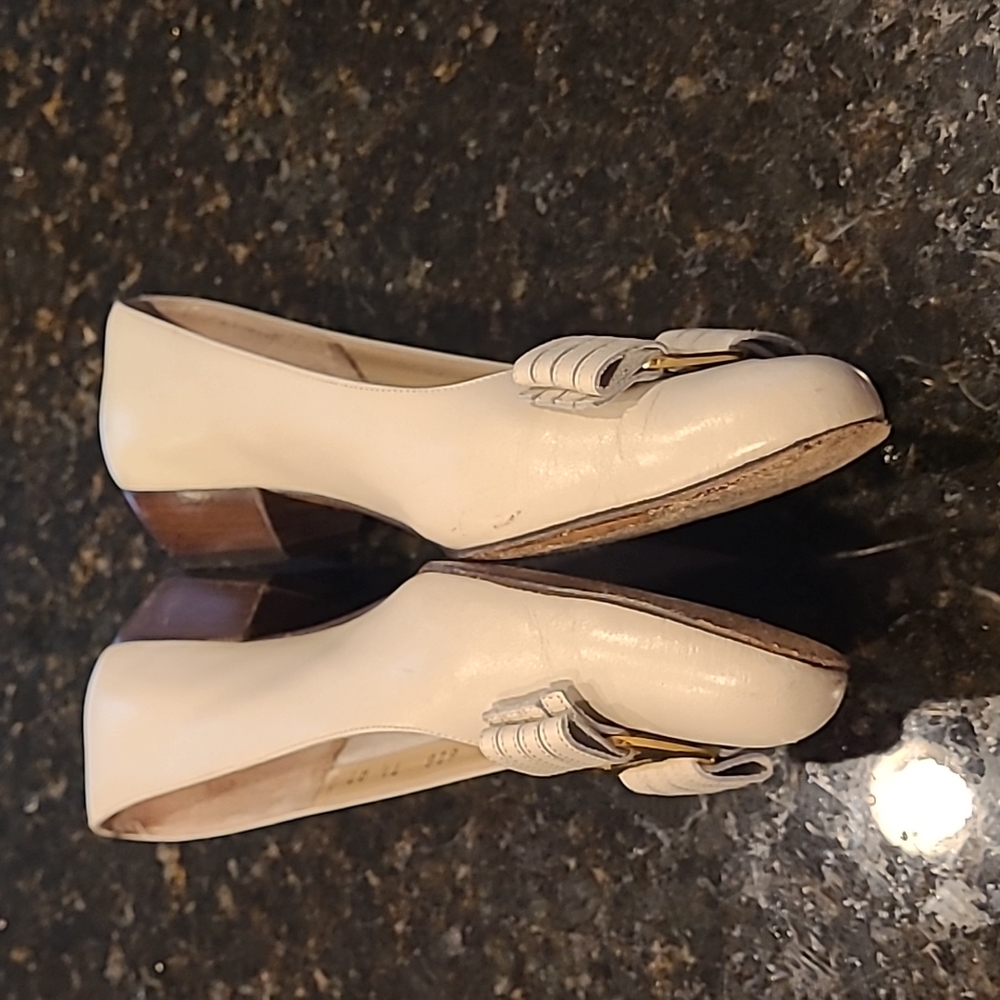 Vintage Salvatore Ferragamo 7.5AA Vera Bow - Picture 12 of 16